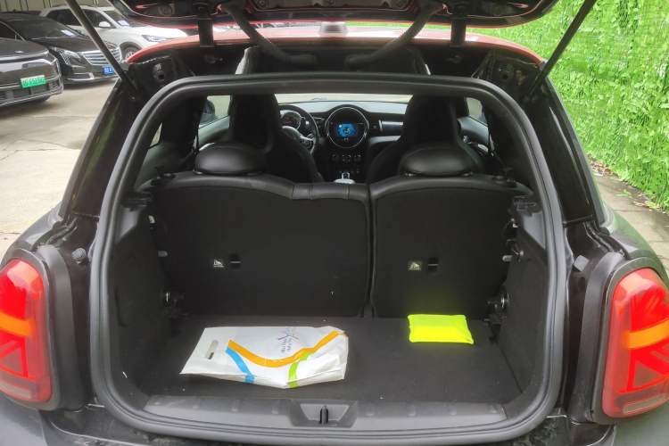 Used MINI JCW 2018 2.0T JOHN COOPER WORKS Trunk