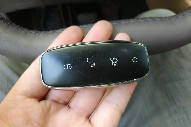 Used Denza D9 2022 DM-i 970 Four-Wheel Drive Prestige Model
