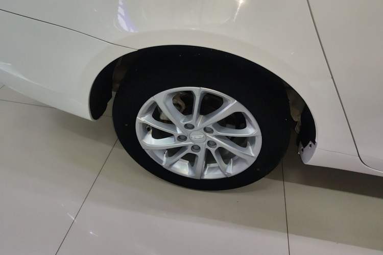 Used Geely Auto Emgrand 2021 UP 1.5L CVT Luxury Model Right Rear Wheel Hub