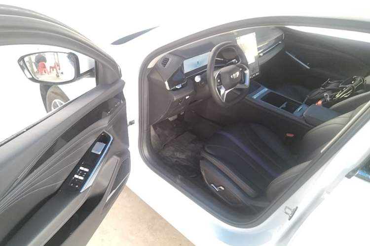 Used Geely Auto Preface 2024 Zhiqing 1.5TD Xingyun Edition

