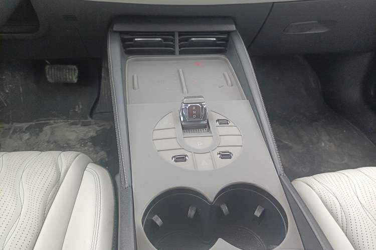 Used BYD Seal 06 New Energy 2024 DM-i 120KM Flagship Model