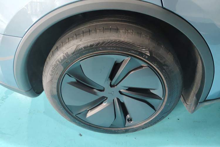 Used Tesla Model Y 2025 Rear-Wheel Drive First Edition