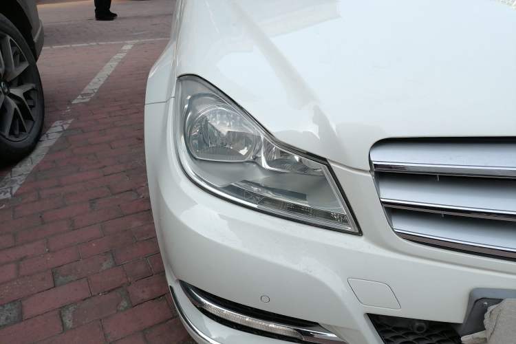 Used Mercedes-Benz C-Class 2011 C 200 CGI Elegant Model Right Front Headlight