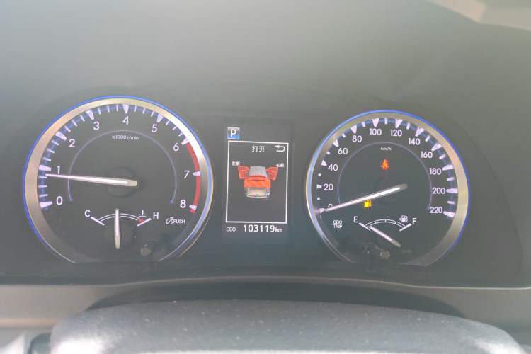 Used Toyota Highlander 2018 2.0T Four-Wheel Drive Luxury Version 7 Seats China VI Standard