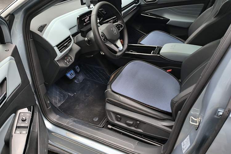 Used Volkswagen ID.4 X 2024 Pure & Smart Edition Driver Seat