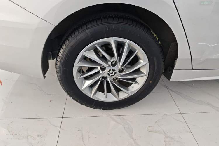 Used Venucia D60 2021 PLUS 1.6L XL CVT Yue Ling Edition Right Rear Wheel Hub