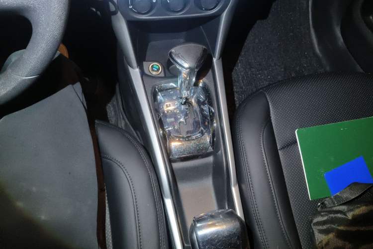 Used Citroen C3-XR 2015 1.6L Automatic Fashion Model Gear Lever