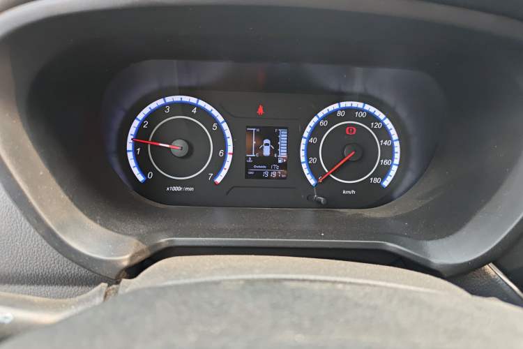 Used Chana Ounuo S 2023 1.5L Deluxe Edition Dual-Steaming Air-Conditioned Passenger Van JL473QG 7 Seats
