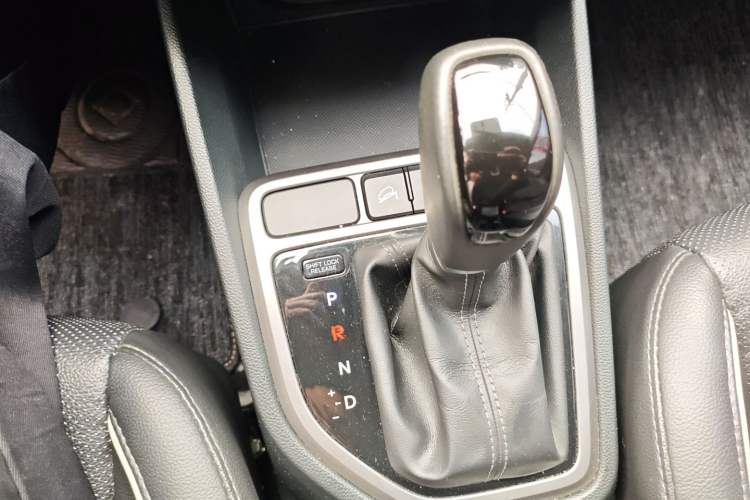 Used Hyundai ix25 2015 1.6L Automatic Two-Wheel Drive Smart GLS Trim
