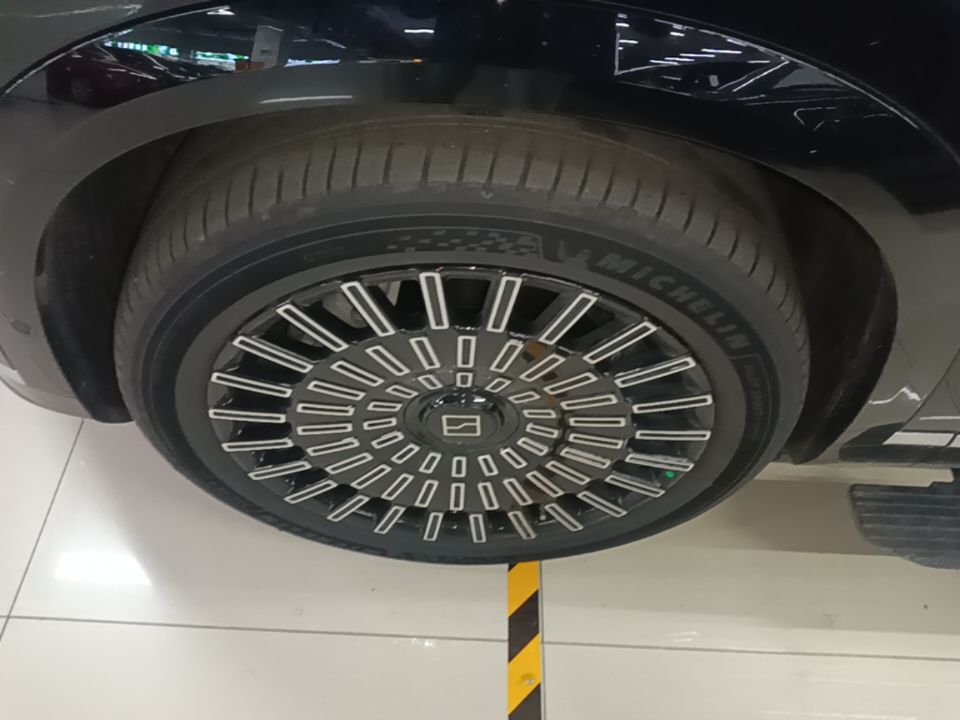 Zeekr 9X 2026 Model Ultra Edition 55kWh Five-Seater — снимка 10