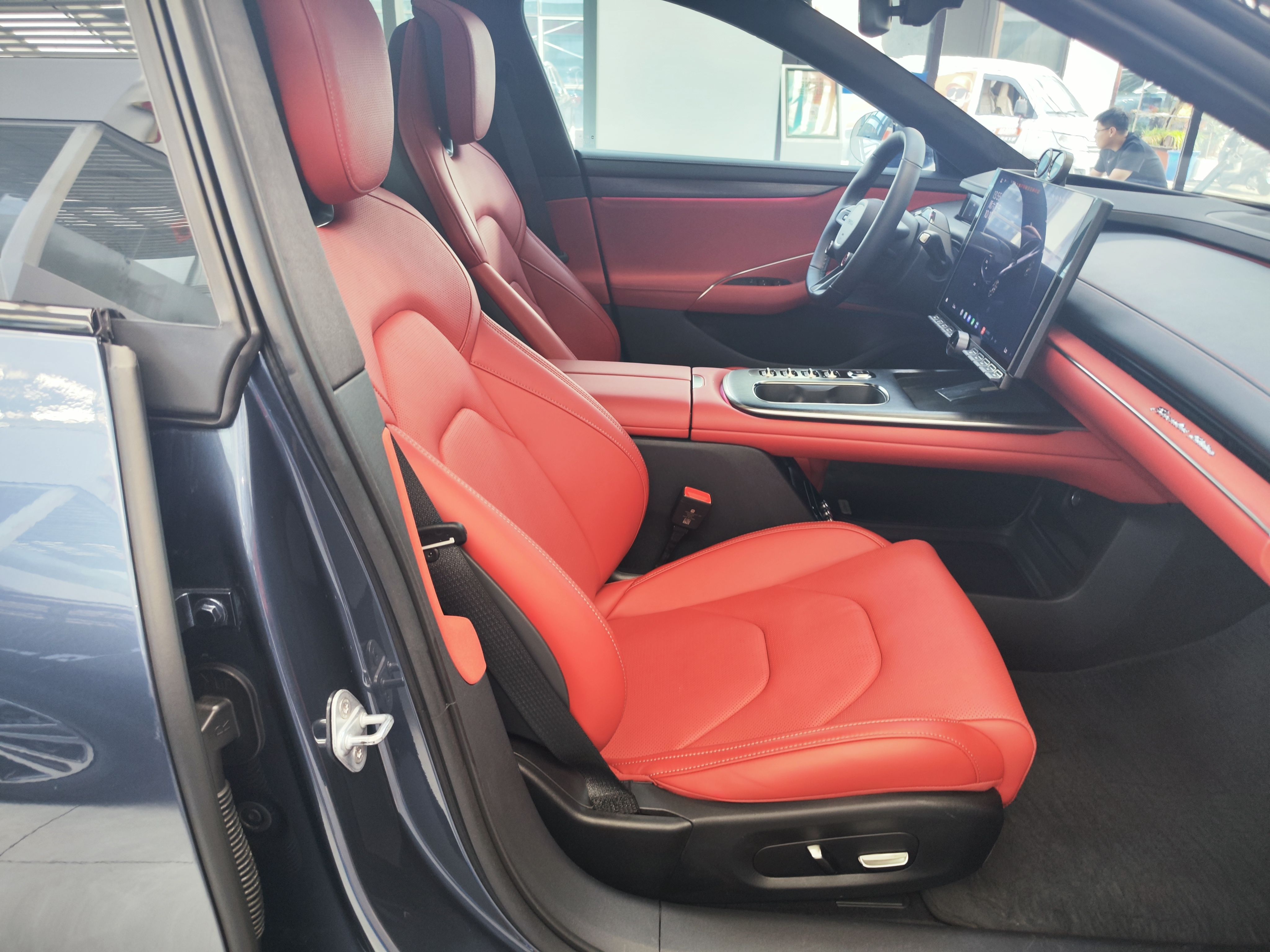 Xiaomi Auto SU7 2024 Four-Wheel Drive Ultra-Long Range Advanced Intelligent Driving Max Edition — снимка 19