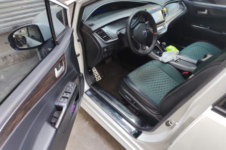 Used Honda Jade 2017 210 TURBO CVT Luxury Edition 5 Seats