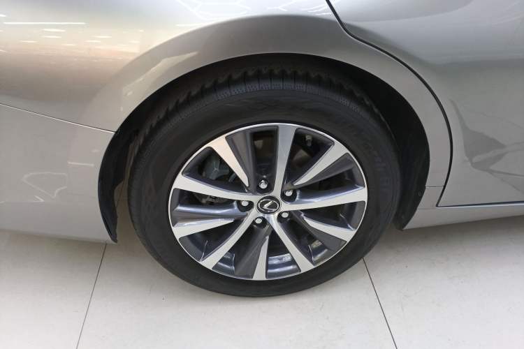 Used Lexus ES 2018 260 Excellence Edition China V Standard