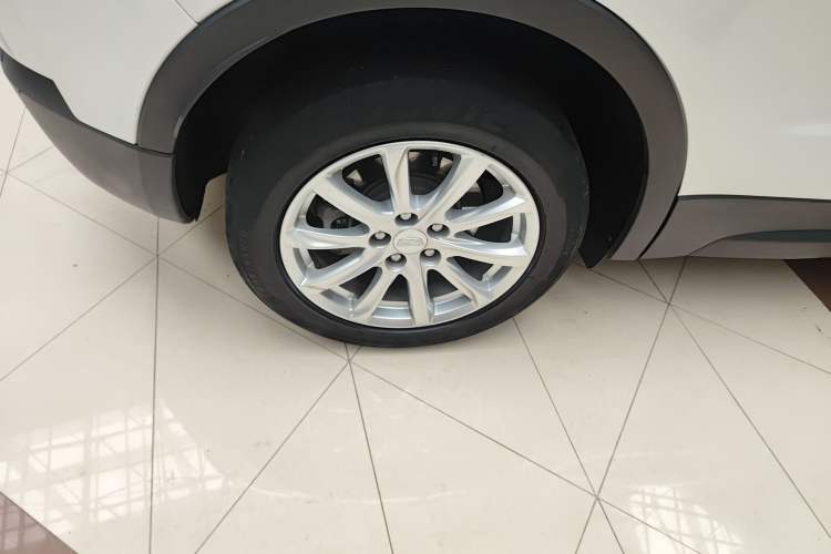 Used Cadillac XT4 2018 28T Two-Wheel Drive Tech Version