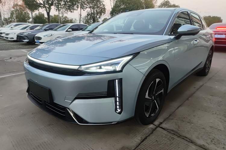 Used Geely Galaxy L6 2025 EM-i 140km Starship Edition
