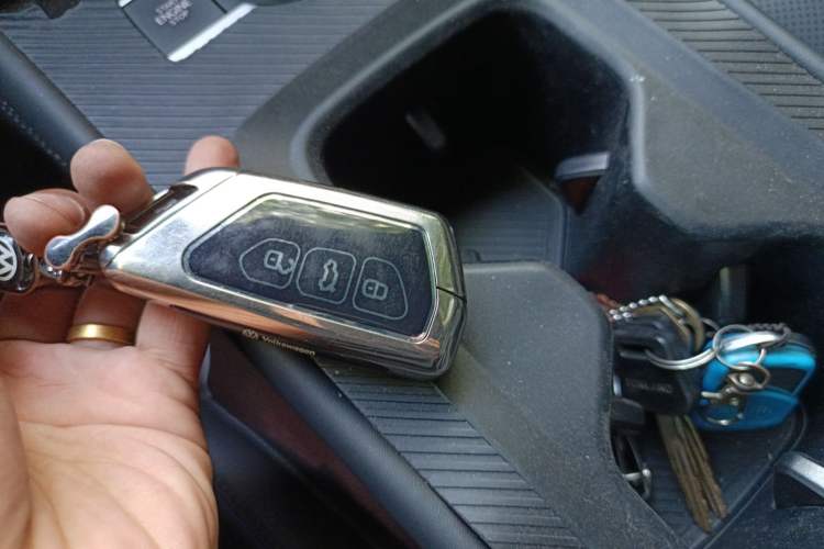 Used Volkswagen Tiguan L 2024 PRO 330TSI Two-Wheel Drive Smart Edition
