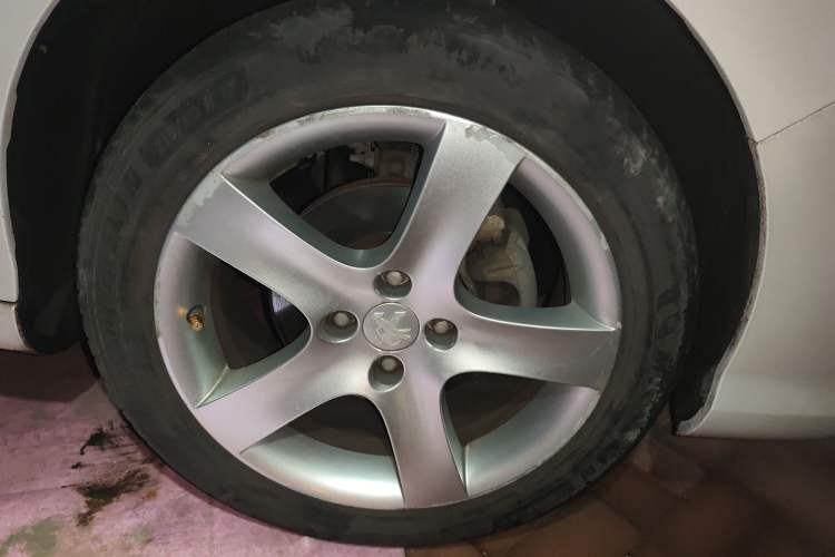 Used Peugeot 408 2013 2.0L Automatic Comfort Edition
