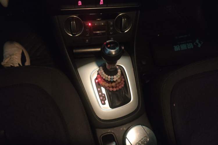 Used Audi Q3 2016 30 TFSI Standard Model Gear Lever