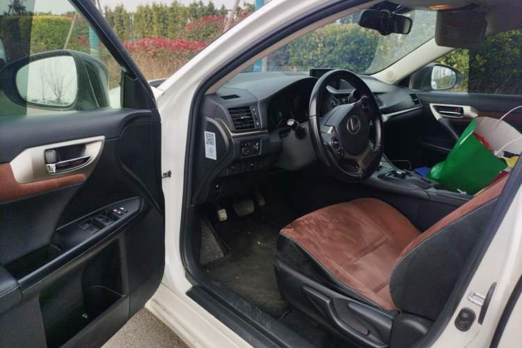 Used Lexus CT 2014 CT200h Comfort Edition Monochrome