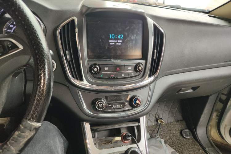 Used Baojun 560 2016 1.5T Manual Luxury Model
