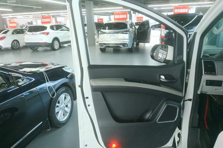 Used JAC Refine M4 2021 2.0L Manual Commercial Edition