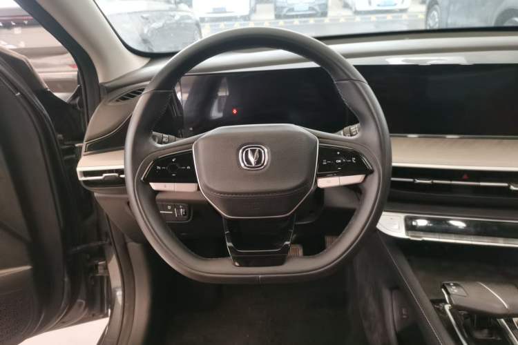 Used Changan Eado 2022 PLUS Blue Whale NE 1.4T GDI DCT Prestige Edition
