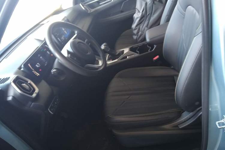 Used Great Wall King Kong Poer 2023 2.0T Automatic Diesel Two-Wheel-Drive Elite Version Flatbed GW4D20M