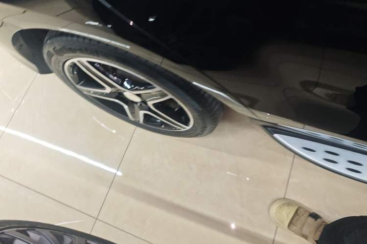 Used Mercedes-Benz GLE AMG 2017 AMG GLE 43 4MATIC Right Rear Wheel Hub