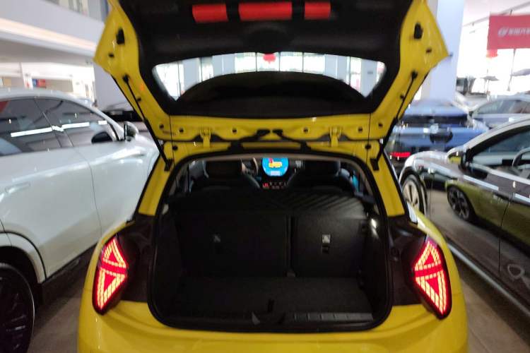 Used MINI Electric COOPER 2024 452km COOPER SE Artist Trunk