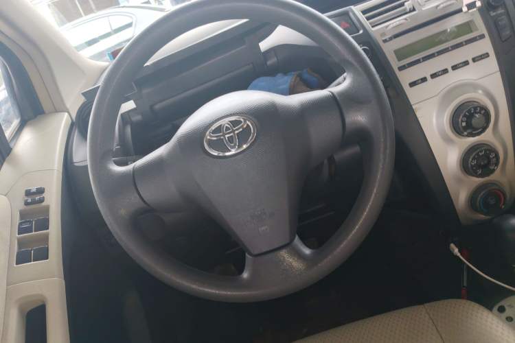 Used Toyota Yaris 2008 1.6G Automatic Deluxe Edition Steering Wheel