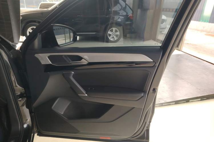 Used Volkswagen Tayron 2021 330TSI Two-Wheel Drive Luxury Smart Connectivity Version