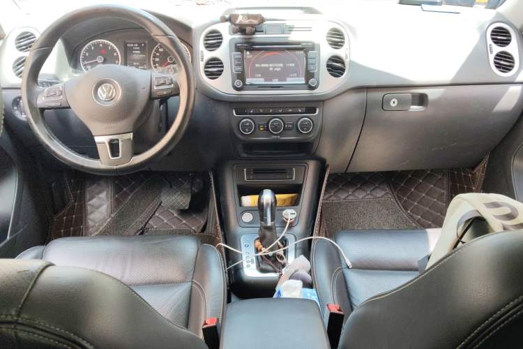 Used Volkswagen Tiguan 2016 300TSI Automatic Two-Wheel Drive Luxury Edition Center Console