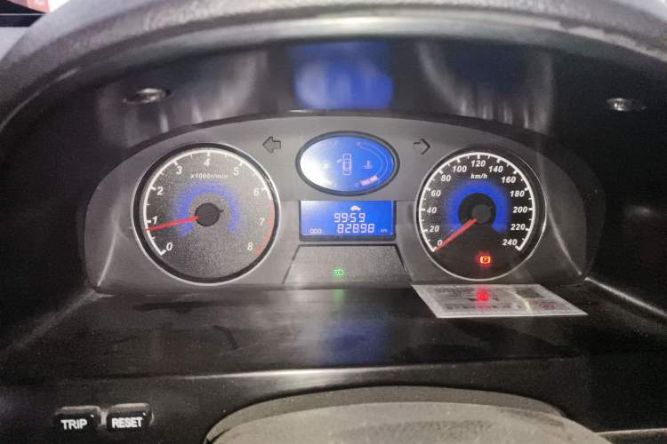 Used Geely Auto Classic Emgrand 2013 Sedan 1.5L Manual Entry-Level Model
