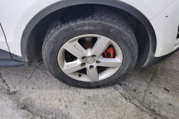 Used Zotye Domy X5 2015 1.5T Manual Luxury Version China IV Standard