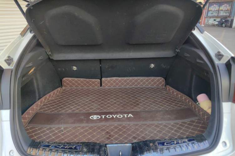 Used Toyota C-HR 2023 2.0L Comfort Edition Trunk