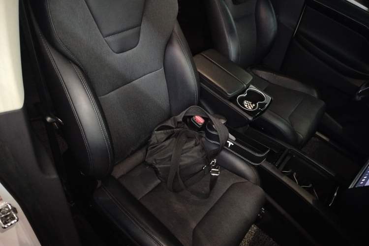 Used Tesla Model X 2016 X 90D Right Front Seat