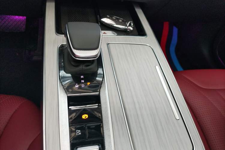 Used Hongqi HS5 2025 2.0T Two-Wheel Drive Flagship Pro Edition Gear Lever