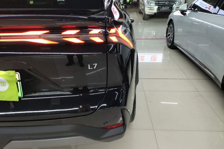 Used Geely Galaxy L7 2023 1.5T 115 km PLUS
