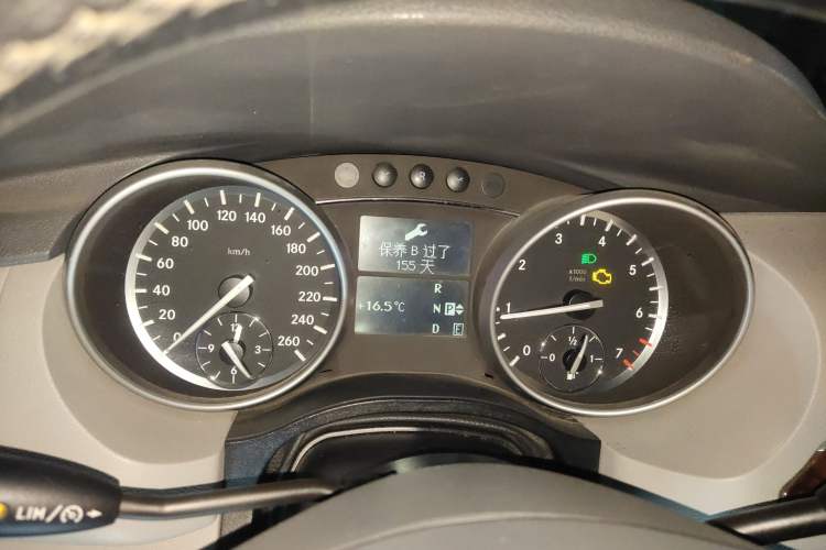 Used Mercedes-Benz R-Class 2010 R 350 L 4MATIC Instrument Cluster