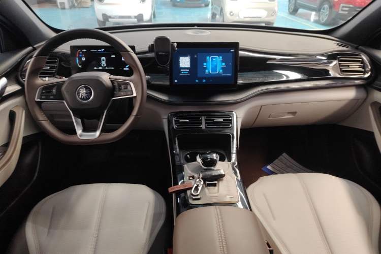 Used BYD Qin PLUS 2024 HONOR Edition DM-i 55KM Leading Model