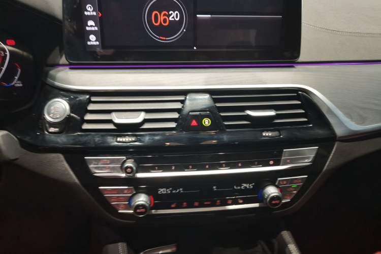 Used BMW 5 Series 2022 Second Facelift 530Li Leading Edition M Sport Package
