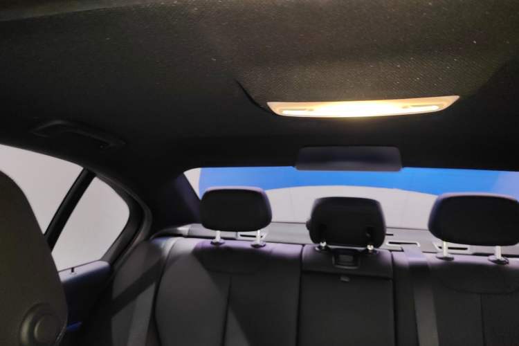 Used BMW 3 Series 2018 320i M Sport Package Headliner