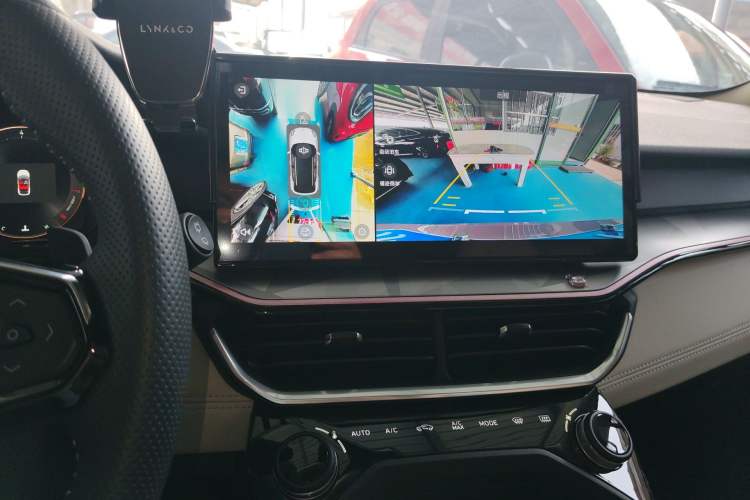 Used Lynk & Co 06 2023 Remix 1.5T Shero
