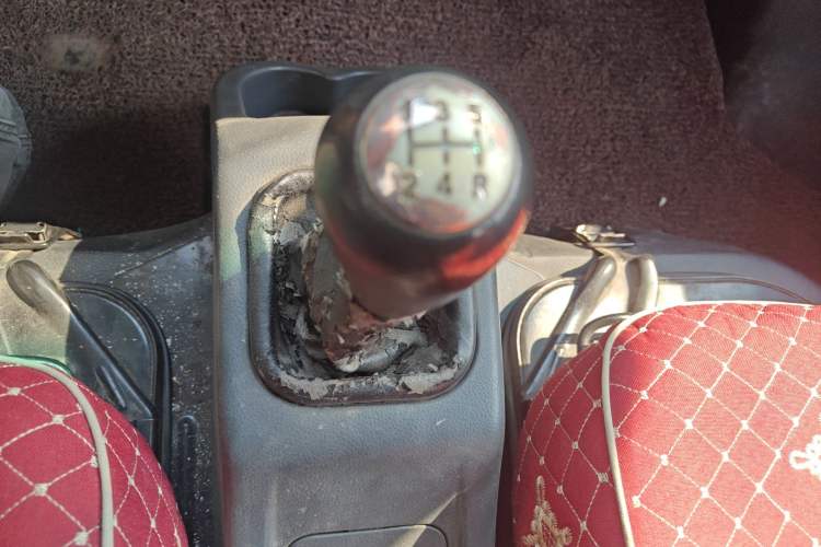 Used Jinbei Hiace X30 2013 1.3L Standard Version
