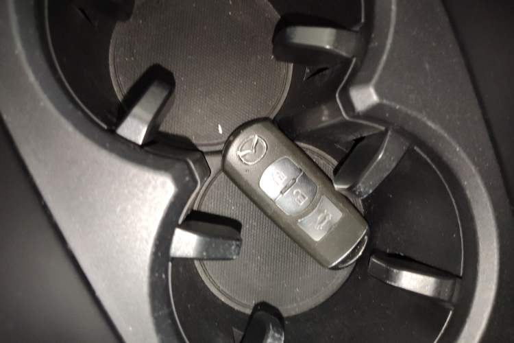 Used Mazda 3 Axela 2017 Sedan 1.5L Automatic Luxury Model China VI Standard