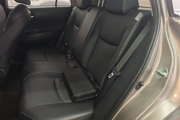 Used Toyota FRONTLANDER 2023 2.0L Smart Electric Hybrid Dual-Engine Deluxe Version
