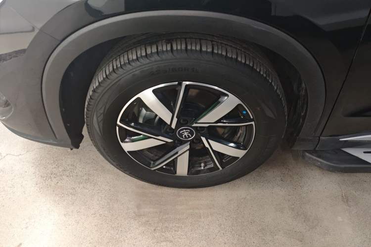 Used BYD Song Pro New Energy 2024 HONOR Edition DM-i 71KM Navigation Model
