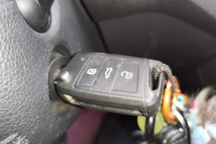 Used Volkswagen Touran 2016 Volkswagen Touran L 280TSI DSG Comfort Edition Vehicle Key