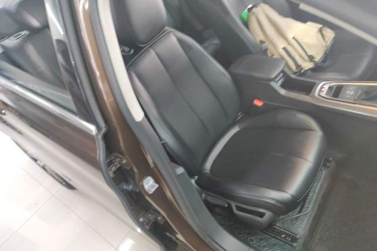 Used Peugeot 408 2014 1.8L Automatic Luxury Edition Right Front Seat