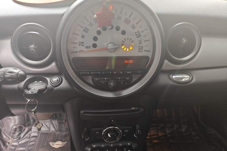 Used MINI 2011 1.6L COOPER Fun

